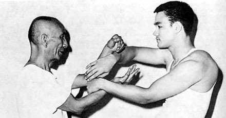 叶问后人今何在？咏春之光代代相传的家族传奇